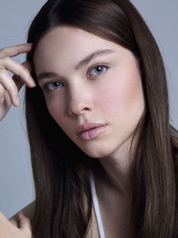 Abril B New Icon models Model agency