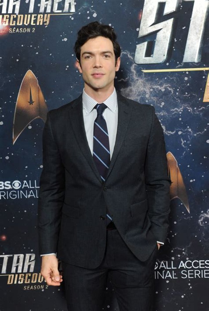 Ethan Peck Career as an American actor, Birthday Wiki, Age, Bio