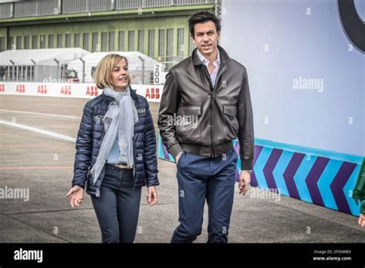Toto Wolff 2018 Wife, net worth, tattoos, smoking & body facts Taddlr